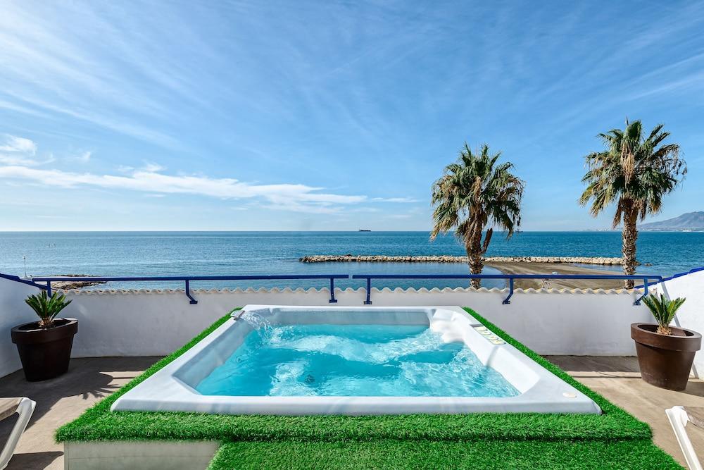 Hotel La Chancla Malaga Exterior photo