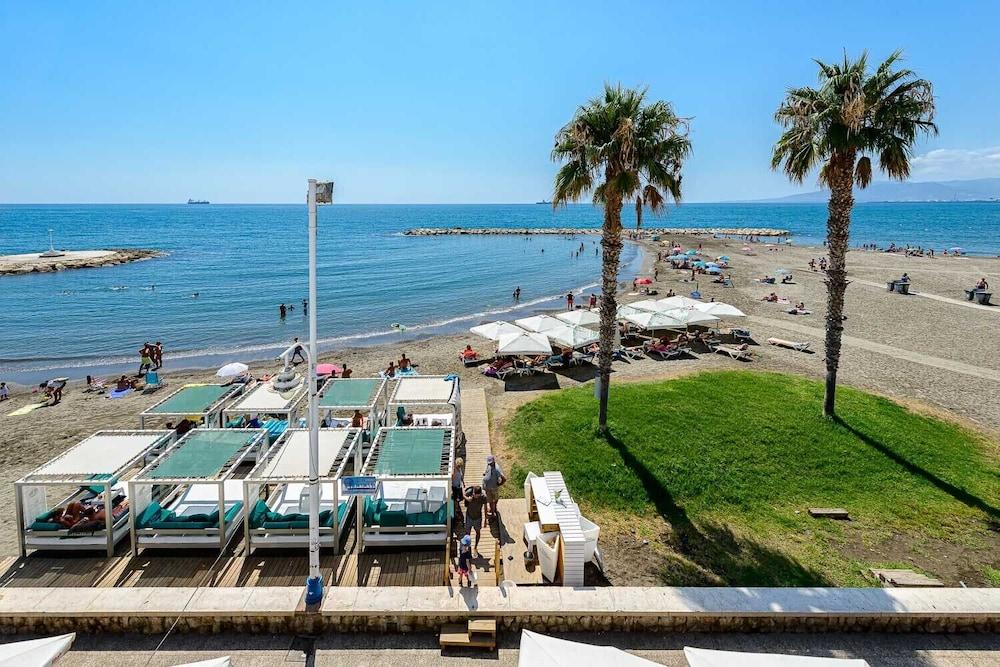 Hotel La Chancla Malaga Exterior photo